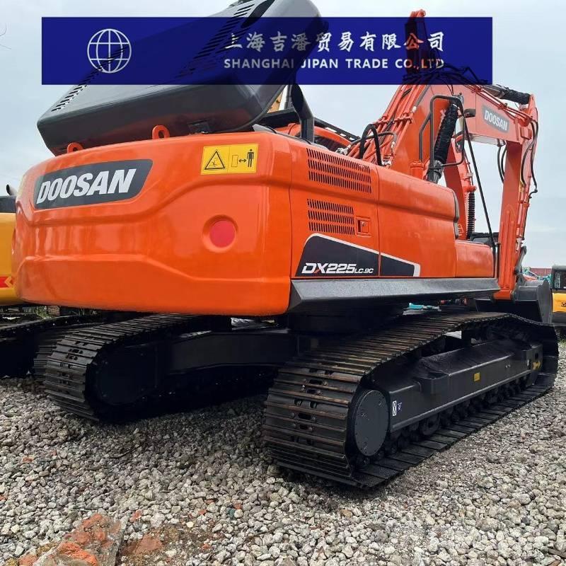 Doosan DX 225 Escavadeiras de esteiras