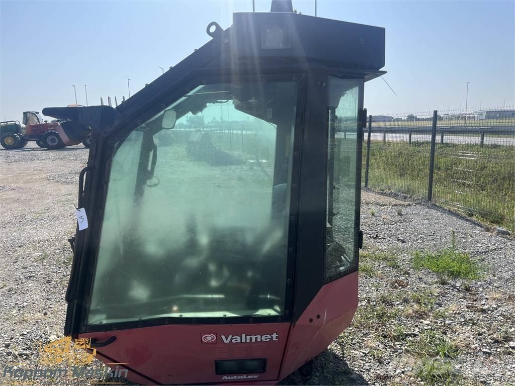 Valmet 911.1 Cabina