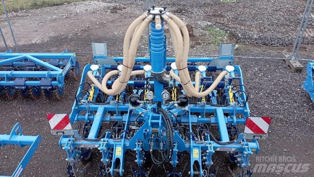 Farmet STRIP-TILL 6N Charruas aivecas