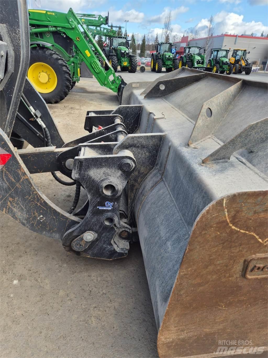 Develon DL320-7 Carregadeiras de rodas
