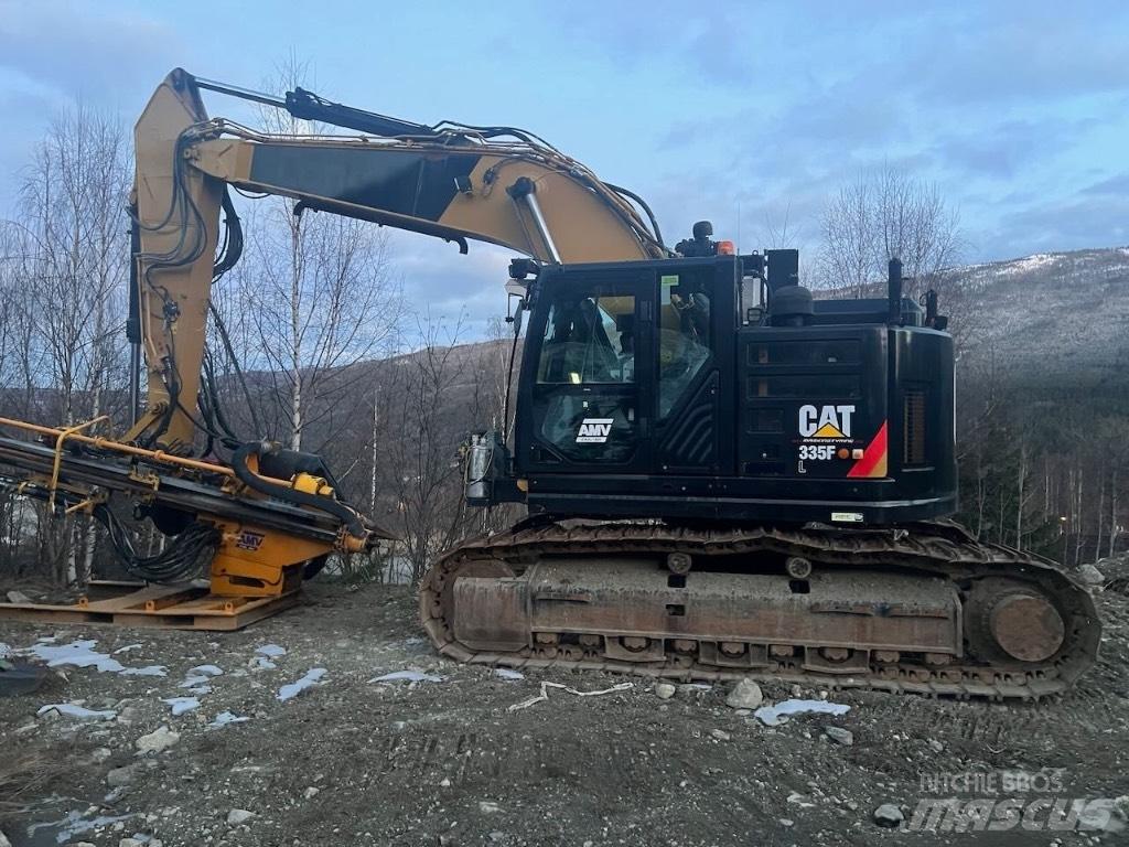 CAT 335 F L CR Perfuradoras de superfície