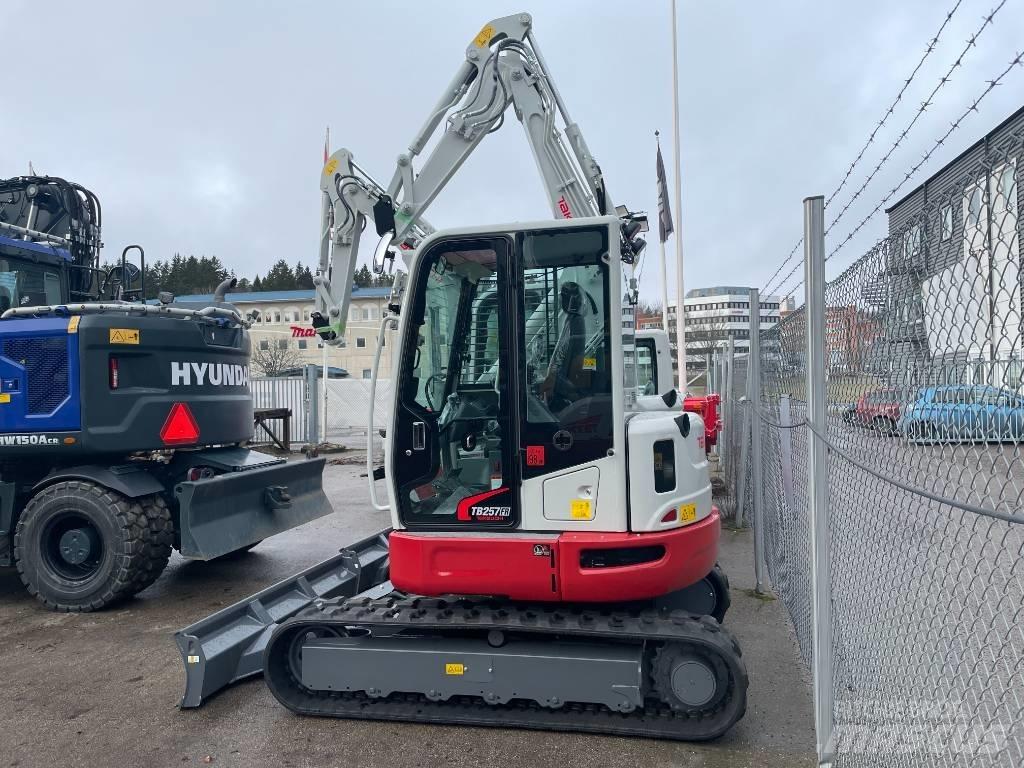 Takeuchi TB 257 FR Miniescavadeiras
