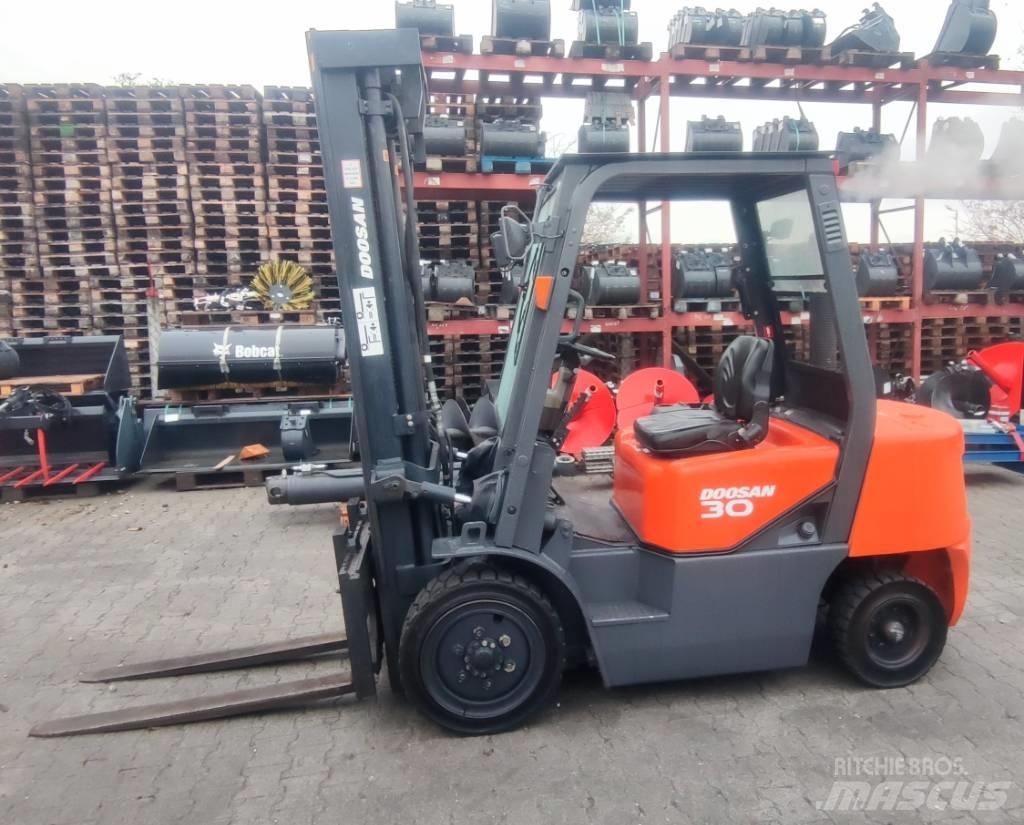 Doosan D 30 G Empilhadores Diesel