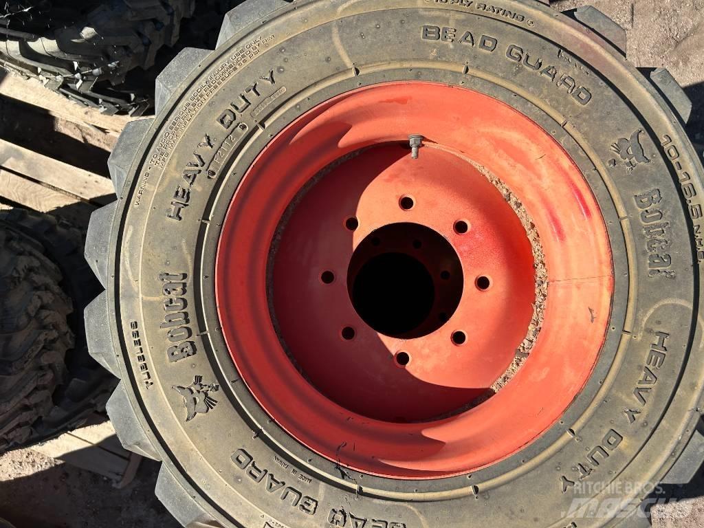 Bobcat 10x16.5 Tires Pneus