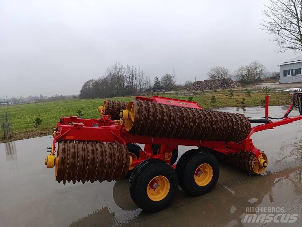 Väderstad Rexius 820 Rolos agrícolas
