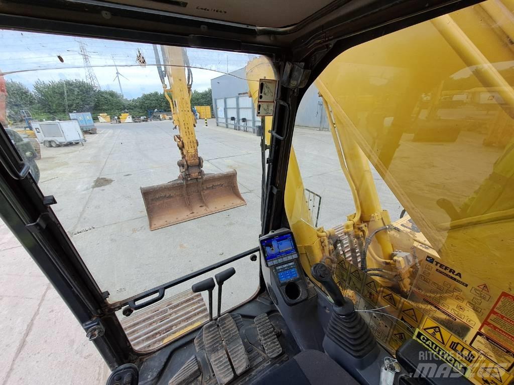 Komatsu HB365LC-3 Escavadeiras de esteiras