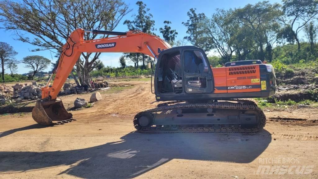 Doosan DX 225 LCA Escavadeiras de esteiras