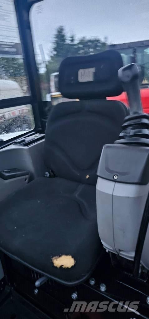 CAT 302.7 D CR Miniescavadeiras
