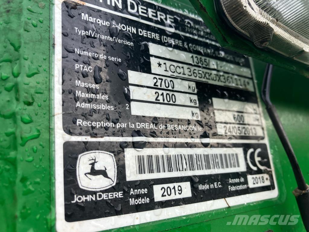 John Deere 1365 Corta-Relvas montadas e arrastadas