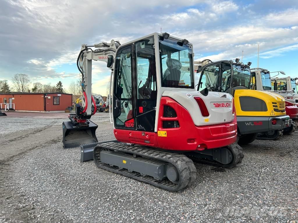 Takeuchi TB370 Escavadoras Midi 7t - 12t