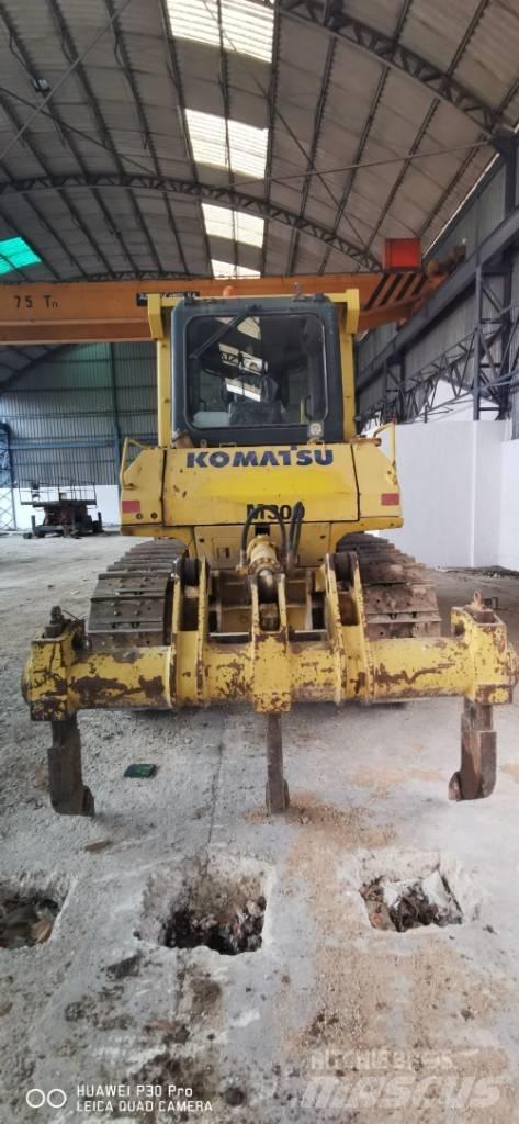 Komatsu DX 65 Dozers - Tratores rastos
