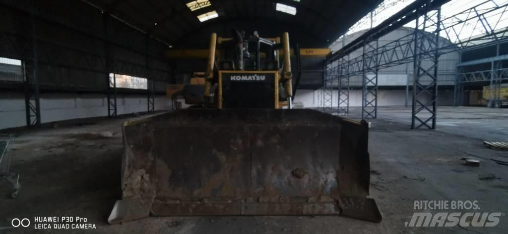 Komatsu DX 65 Dozers - Tratores rastos