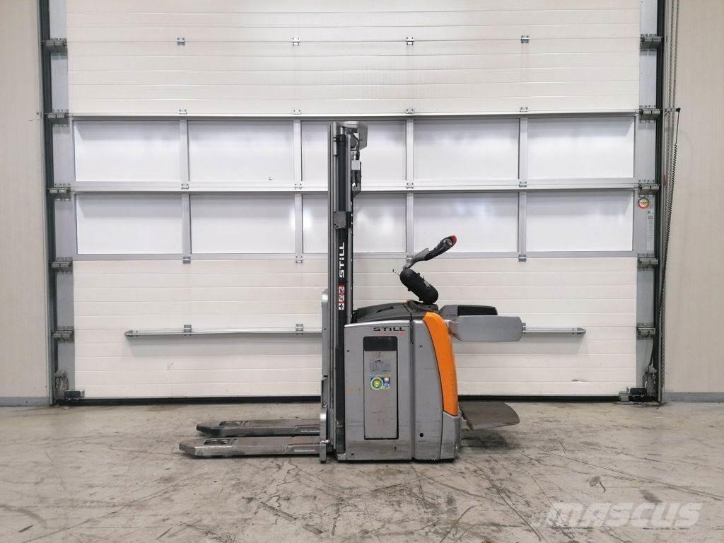 Still EXV SF 16 Empilhador para operador externo
