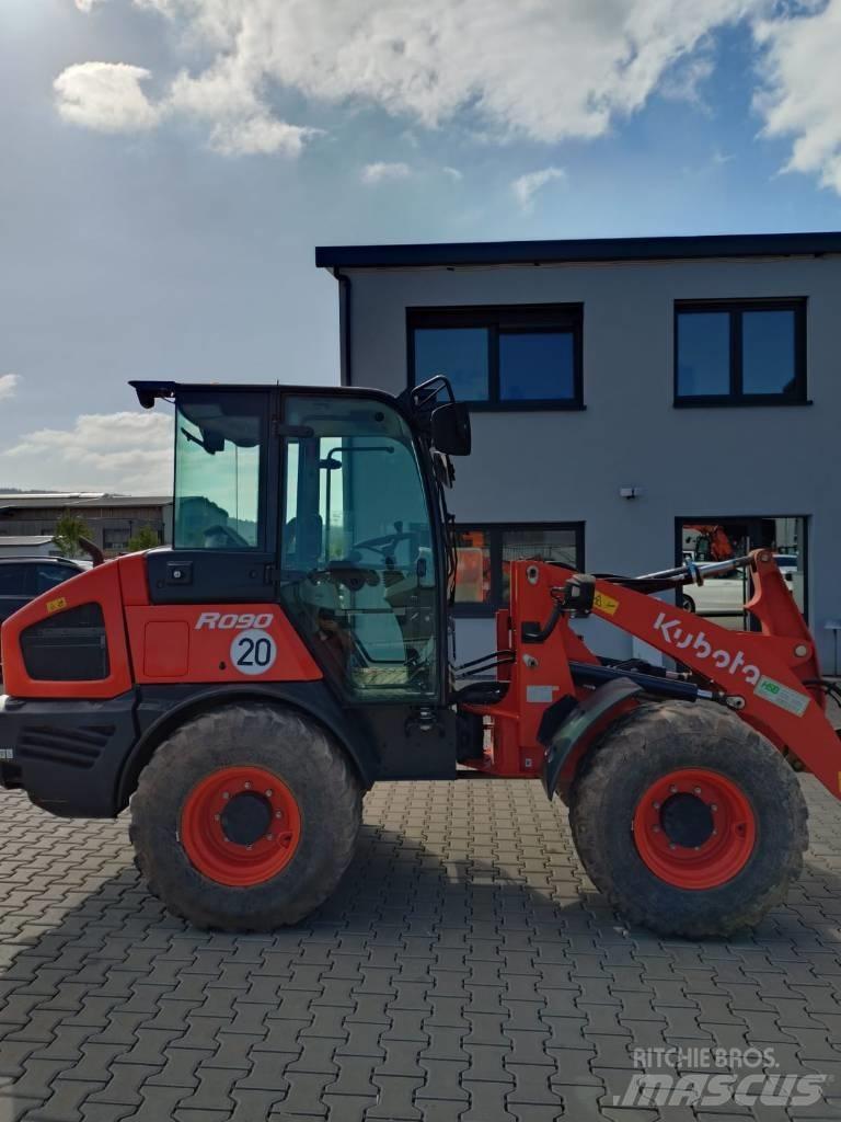 Kubota R 082 Carregadeiras de rodas