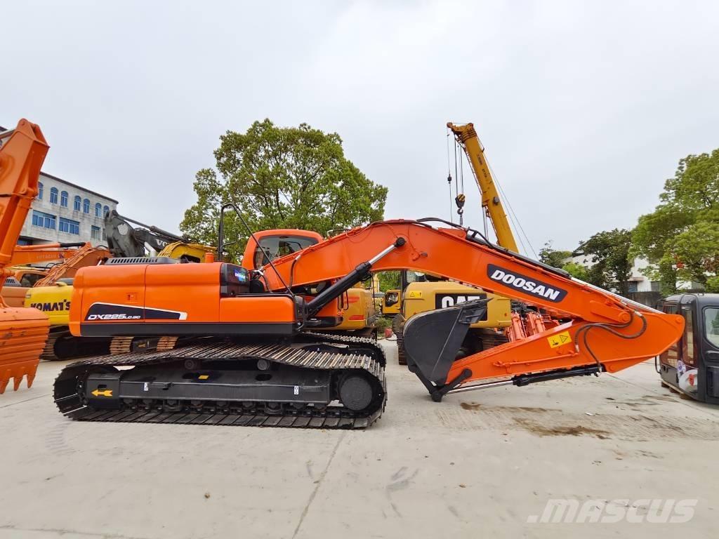 Doosan DX 225 LC Escavadeiras de esteiras