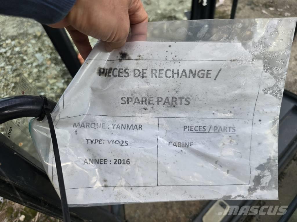 Yanmar Vio 25 Cabine Cabina