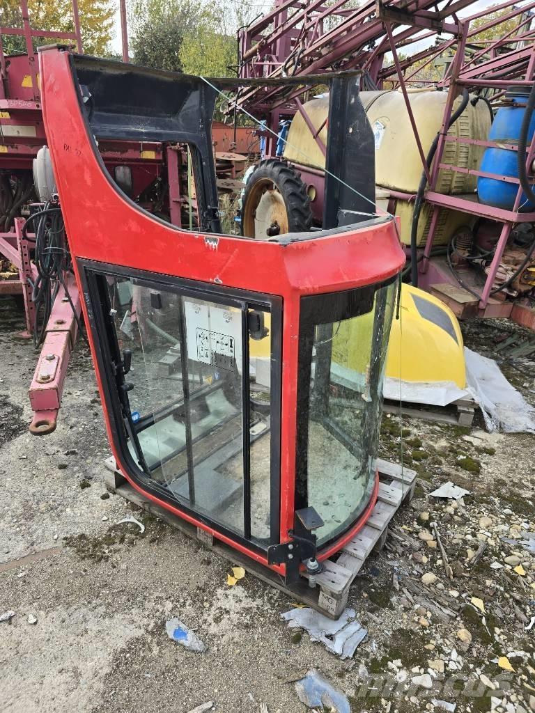 Yanmar Vio 25 Cabine Cabina