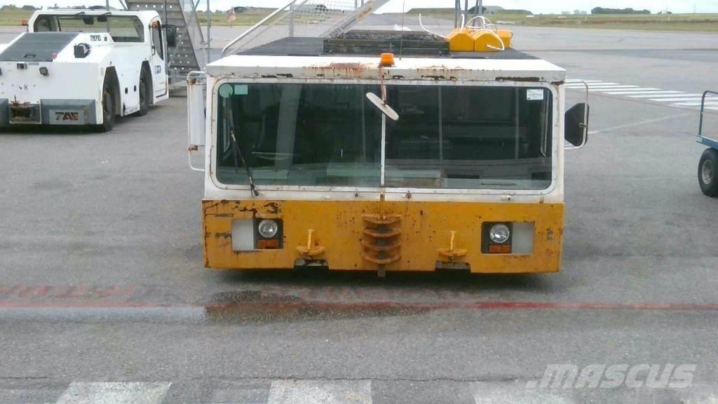  Douglas DC 11 Movimentação cargas - Outros
