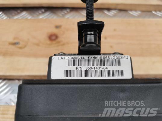 CAT 720 meter Electrónica