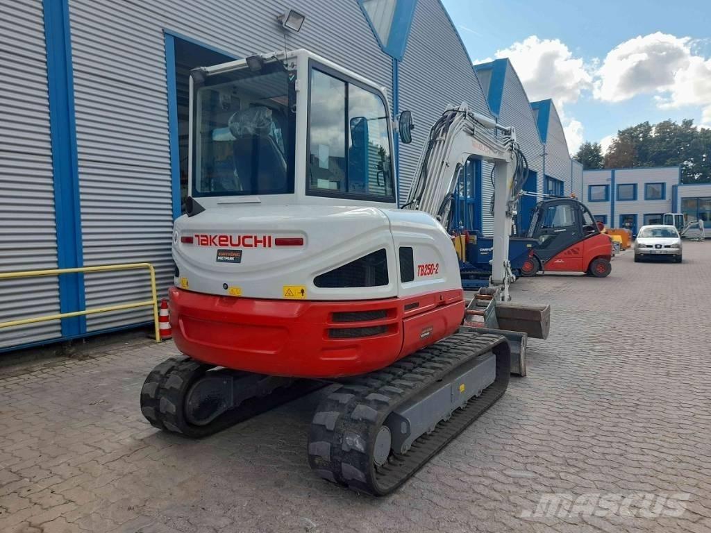 Takeuchi TB 250-2 Miniescavadeiras