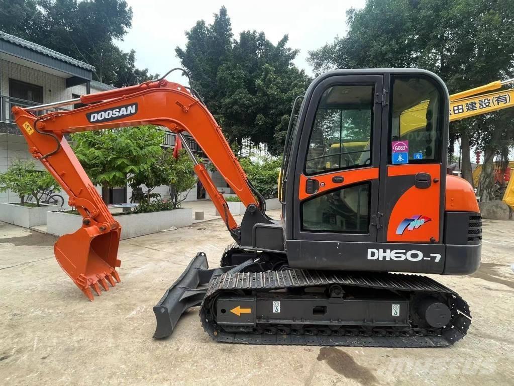 Doosan DH 60-7 Miniescavadeiras