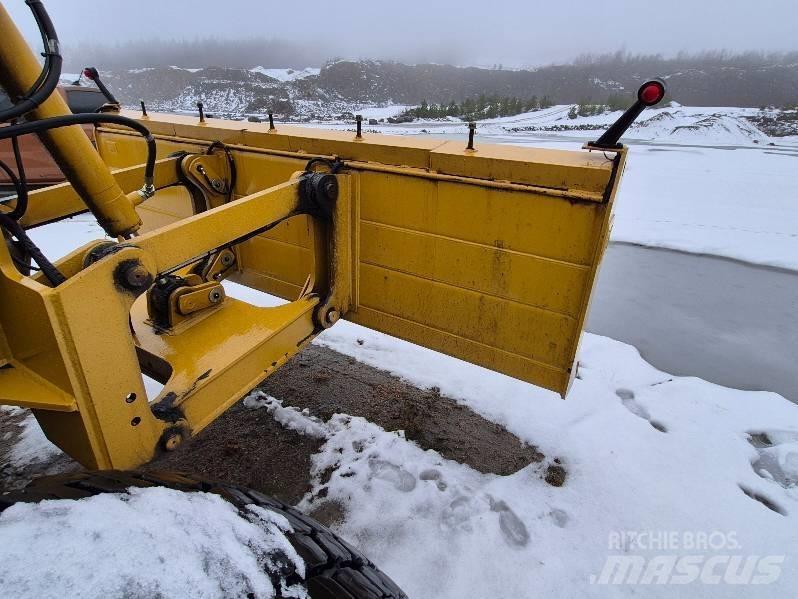CAT 120 ADW Motoniveladoras