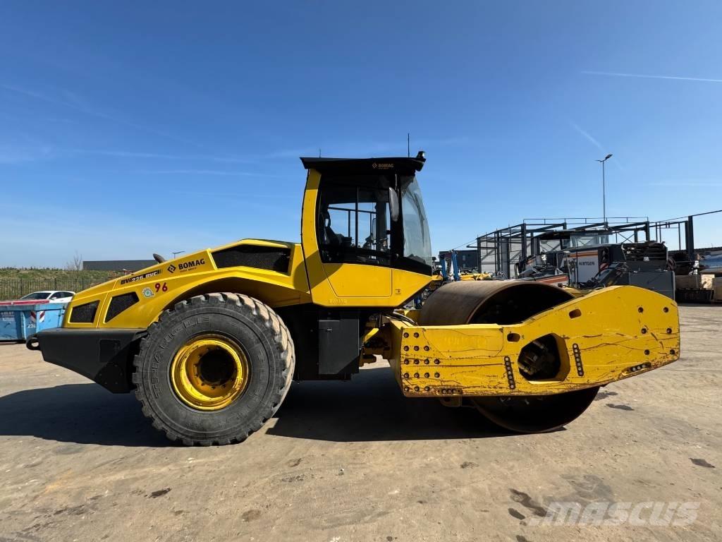 Bomag BW 226 BVC-5 Cilindros Compactadores monocilíndricos
