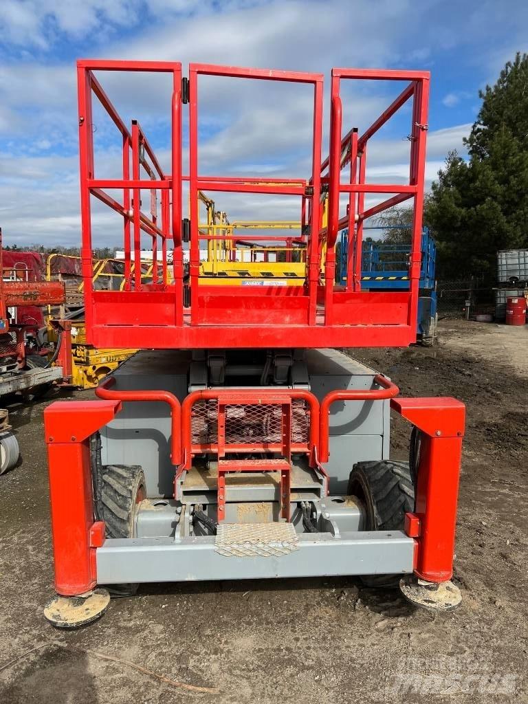 SkyJack SJ 6832 RT Elevadores de tesoura