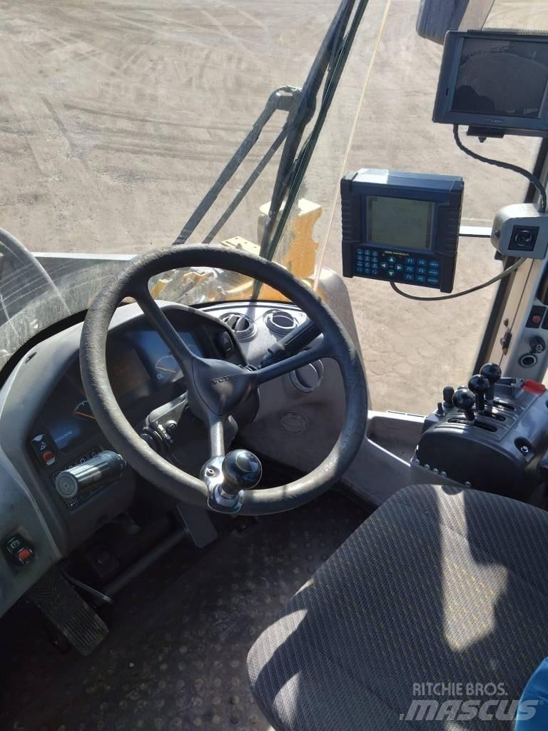 Volvo L 220 F Carregadeiras de rodas