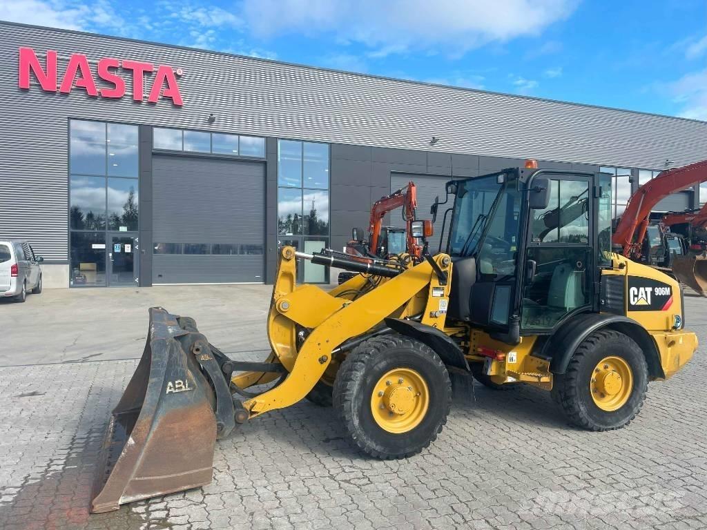 CAT 906M Carregadeiras de rodas