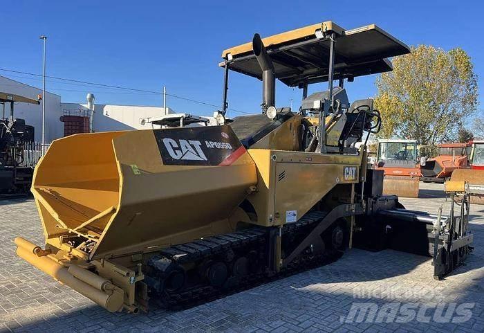CAT AP 655D Espalhadoras de asfalto