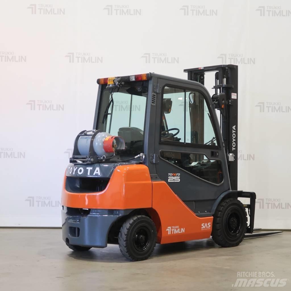 Toyota 02-8FGF25 Empilhadores a gás