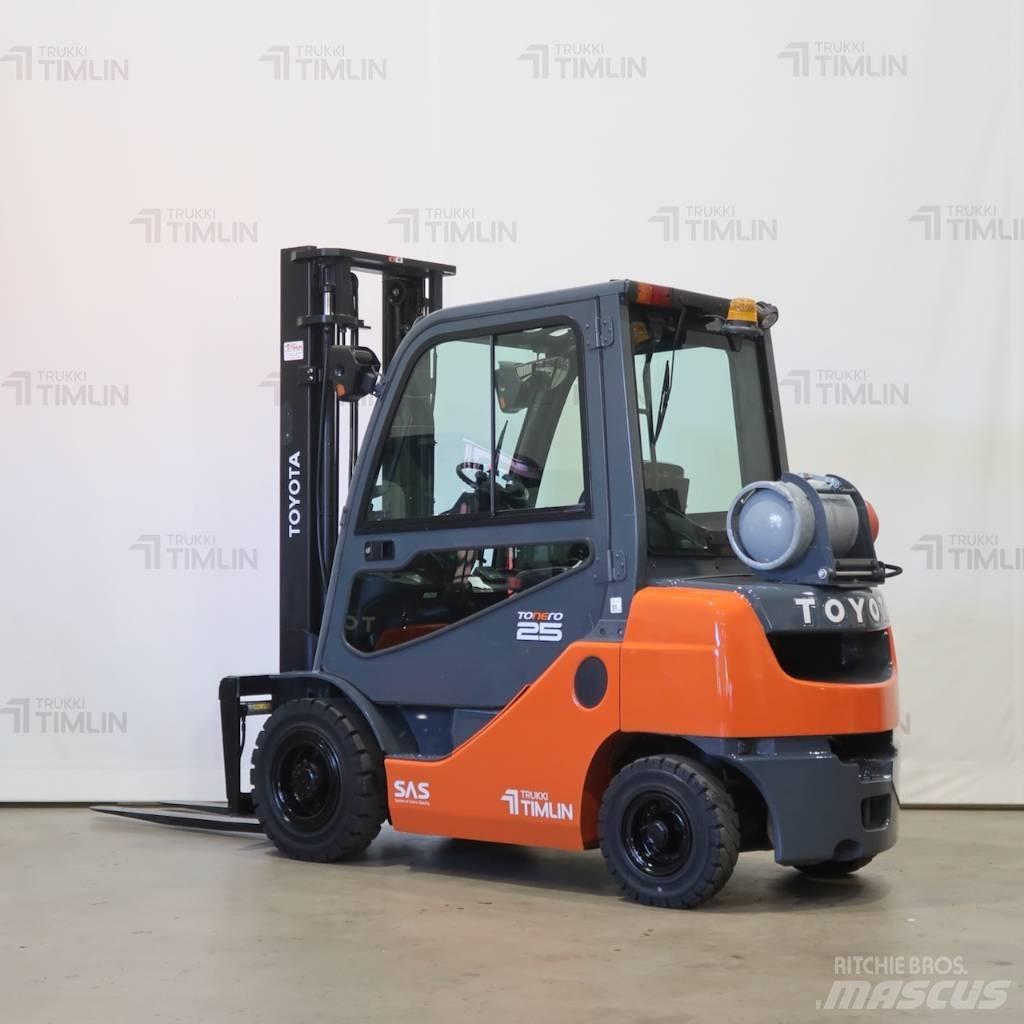 Toyota 02-8FGF25 Empilhadores a gás