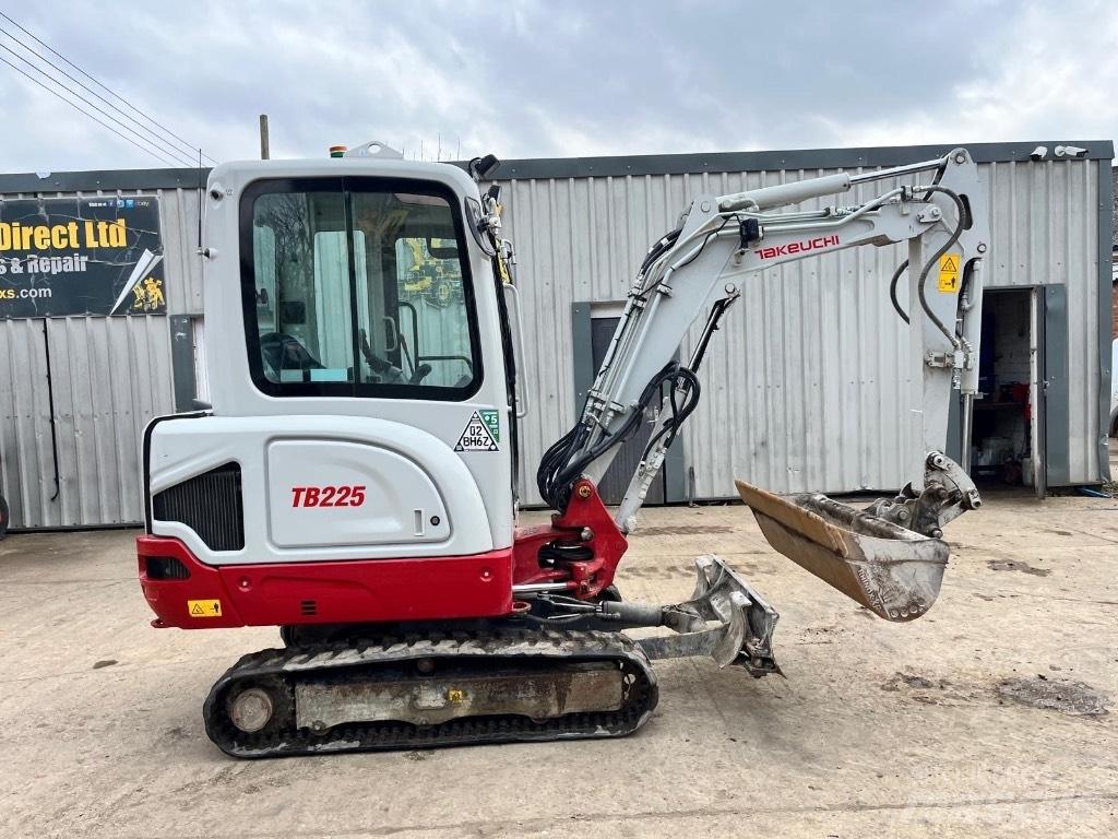 Takeuchi TB 225 Miniescavadeiras
