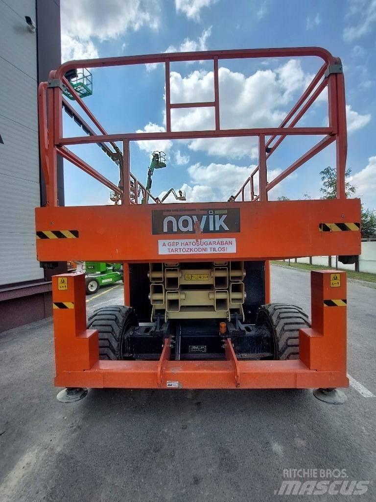 JLG 330 LRT Elevadores de tesoura