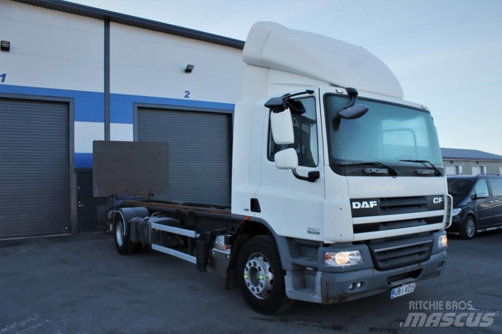 DAF CF75.310 Camiões caixa desmontável com elevador de cabo