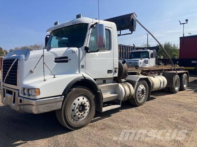 Volvo VHD Camiões caixa desmontável com elevador de cabo