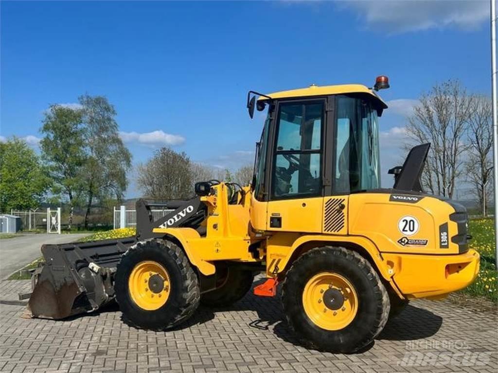 Volvo L30G Carregadeiras de rodas
