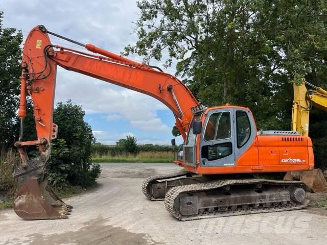 Doosan DX 225 LC Escavadeiras de esteiras