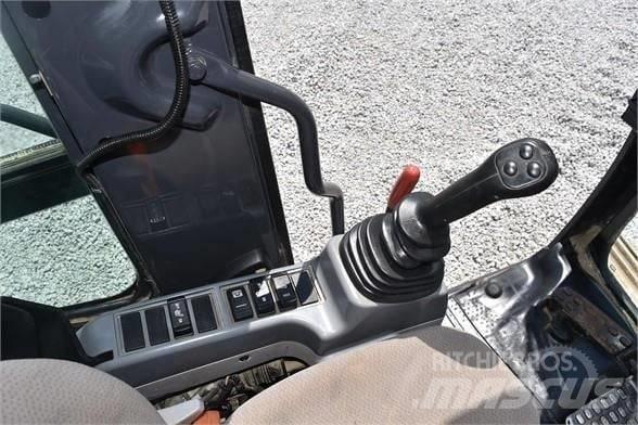 Hitachi ZX 135 Escavadeiras de esteiras