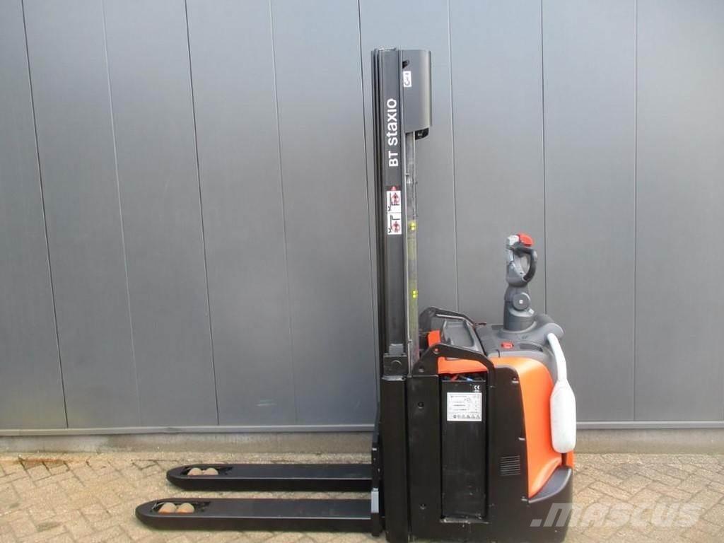 Toyota SPE 120L Empilhador para operador externo