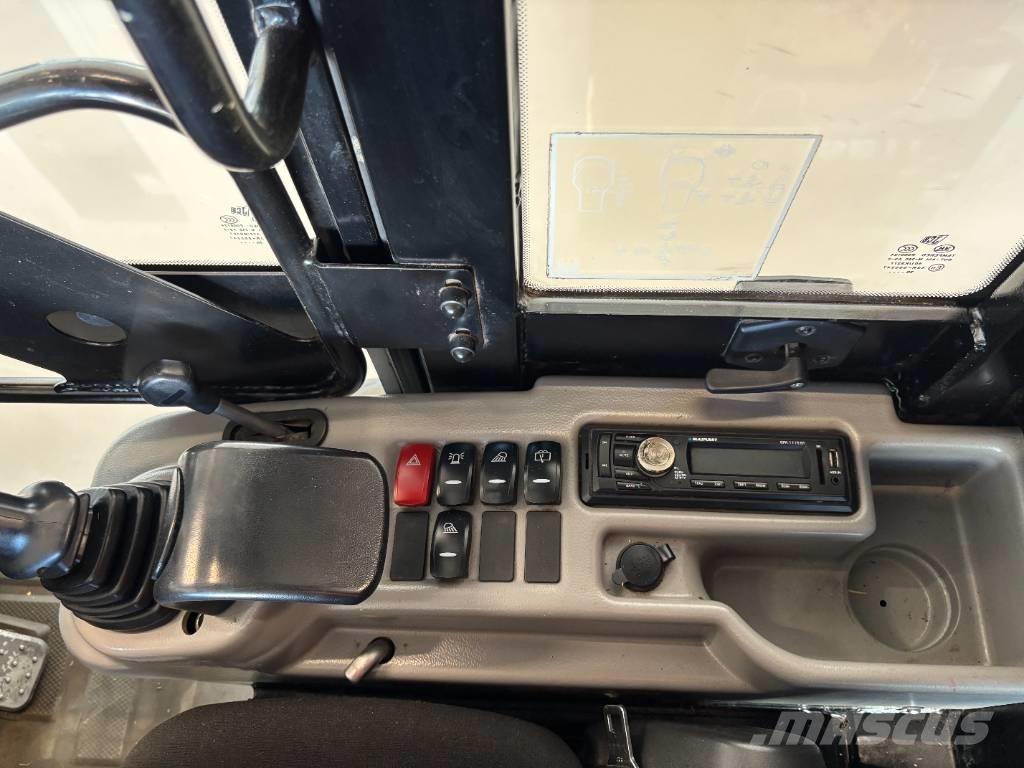 JCB 403 Carregadora multifunções