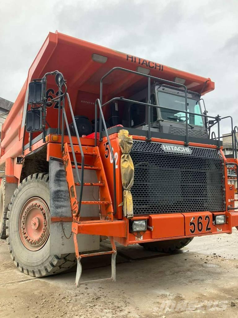 Hitachi EH 1100-5 Camiőes basculantes rígidos
