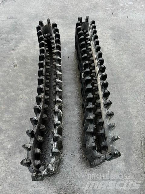 Kubota Kubota 400X90 Chains / Rastos