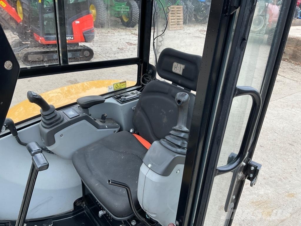 CAT 302.7 D CR Miniescavadeiras