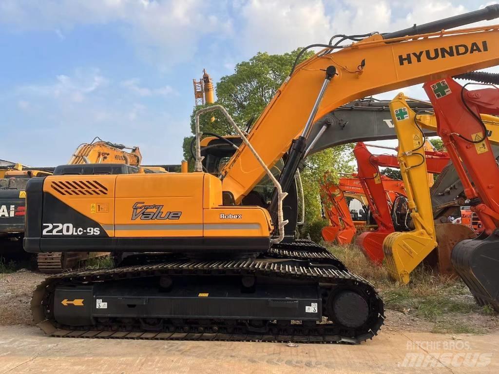 Hyundai R220LC-9S Escavadeiras de esteiras