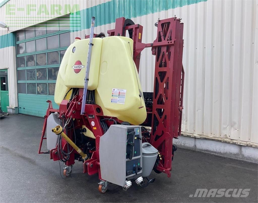 Hardi MEGA 1200 Pulverizadores rebocados