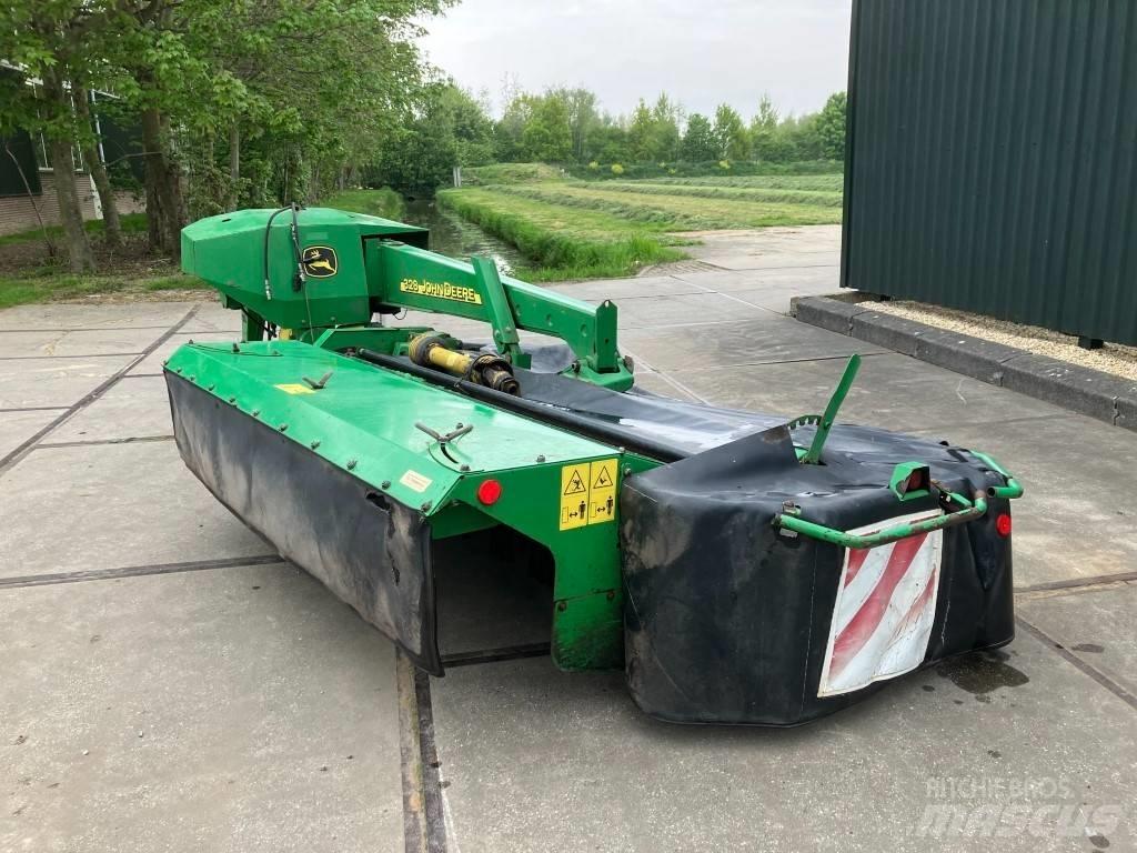 John Deere 328 Gadanheiras