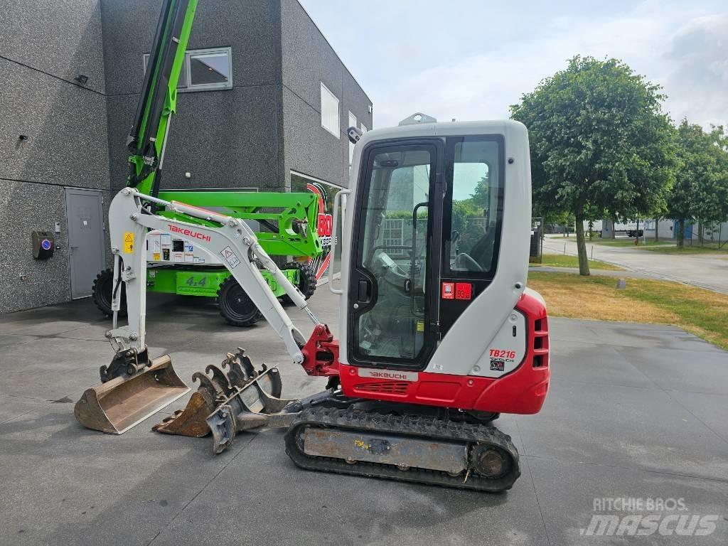 Takeuchi TB 216 Miniescavadeiras