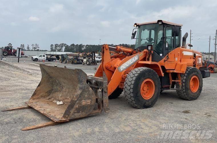 Doosan DL220-3 Carregadeiras de rodas